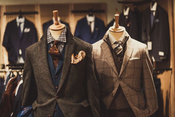 Meilleures boutiques de vêtements professionnels : notre comparatif 2026