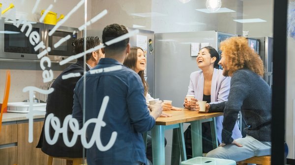 Cantine connectée en entreprise : avantages, fonctionnement et intégration